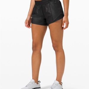 Lululemon - HOTTY HOT LOW-RISE SHORT 4" *EMBOSS - 4